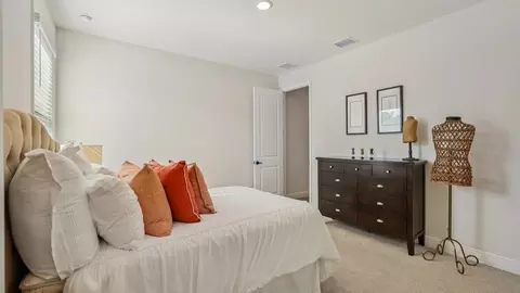 Bedroom - 2214 Elegant Mnr Cir, Edgewater, FL 32141 photo 8 of 11
