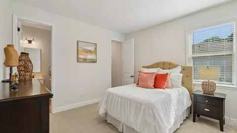 Bedroom - 2214 Elegant Mnr Cir, Edgewater, FL 32141 photo 7 of 11