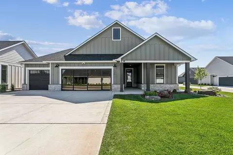 4534 N Sandkey St, Wichita, KS 67204