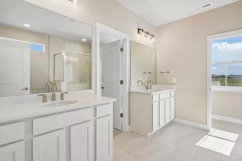 Bath - 16512 E 166th Pl, Brighton, CO 80602 photo 3 of 11