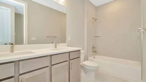 Bath - 8308 Golden Beach Ct, Parrish, FL 34219 photo 7 of 7