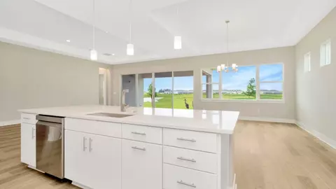 Kitchen - 8308 Golden Beach Ct, Parrish, FL 34219 photo 6 of 7