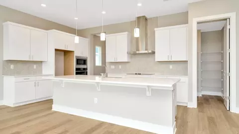 Kitchen - 8308 Golden Beach Ct, Parrish, FL 34219 photo 2 of 7