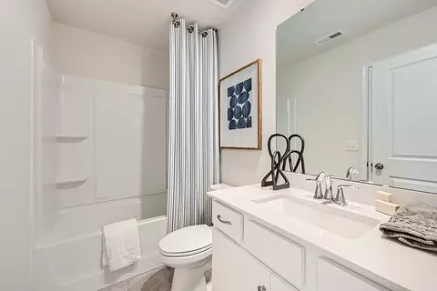 Bath - 7515 Starwatch Ct, Maiden, NC 28650 photo 6 of 11