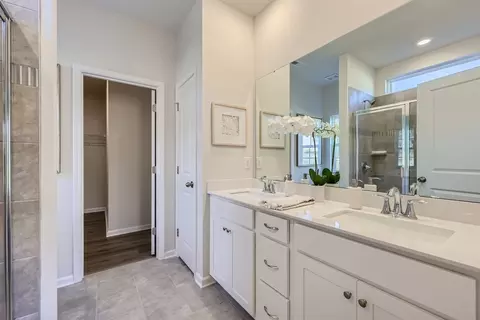 Bath - 7515 Starwatch Ct, Maiden, NC 28650 photo 7 of 11