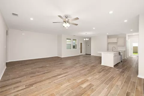 Living - 5101 Carambola Ln, Laredo, TX 78046 photo 1 of 7