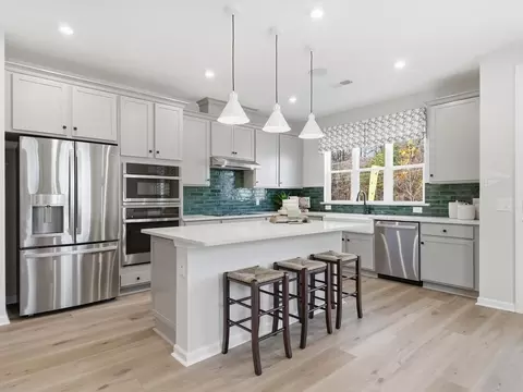 8300 Discovery Ln, Charlotte, NC 28216