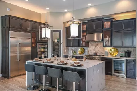 Kitchen - 10517 Meadowrun Dr, Lithia, FL 33547 photo 6 of 6