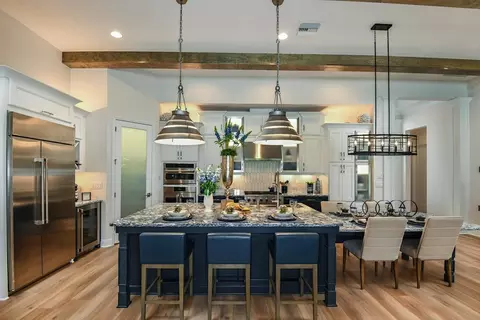 Kitchen - 10517 Meadowrun Dr, Lithia, FL 33547 photo 5 of 6