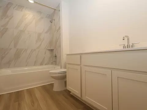 Bath - 962 Garden Path Dr, Willis, TX 77378 photo 2 of 3
