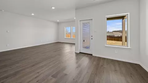 Living - 1663 Mantle Rd, Crandall, TX 75114 photo 4 of 5