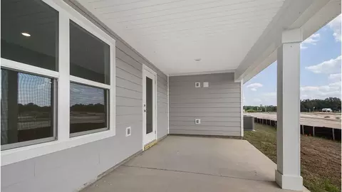 Exterior - 11 Chipmunk Trl, Freeport, FL 32439 photo 3 of 9