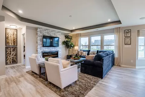 Living - 6108 Springfield Blvd, Burlington, KY 41005 photo 7 of 16