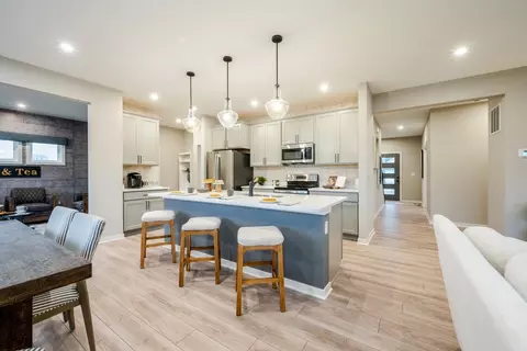 Kitchen - 6108 Springfield Blvd, Burlington, KY 41005 photo 8 of 12
