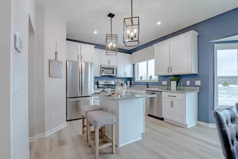 Kitchen - 6108 Springfield Blvd, Burlington, KY 41005 photo 10 of 12