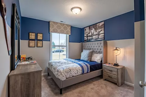Bedroom - 6108 Springfield Blvd, Burlington, KY 41005 photo 8 of 10