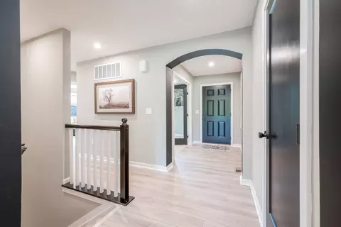 Entry Way - 6108 Springfield Blvd, Burlington, KY 41005 photo 2 of 3