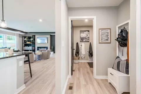 Entry Way - 6108 Springfield Blvd, Burlington, KY 41005 photo 3 of 3