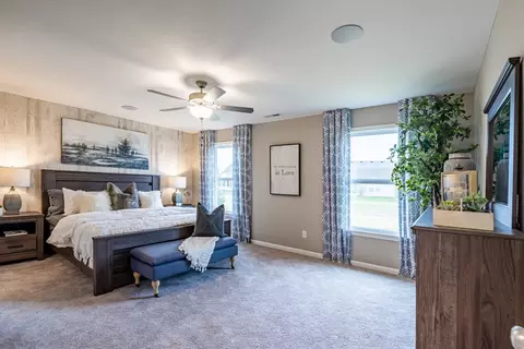 Bedroom - 6108 Springfield Blvd, Burlington, KY 41005 photo 4 of 10