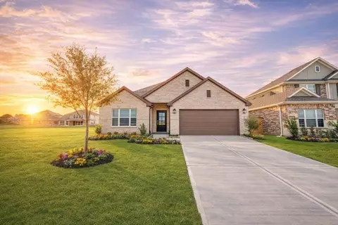 Exterior - 1907 Greenbrier Ct, Rosenberg, TX 77471 photo 4 of 11