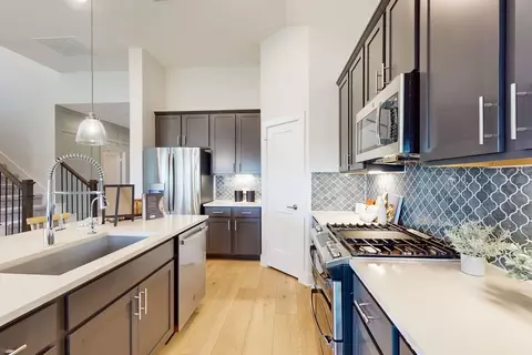 Kitchen - 1907 Greenbrier Ct, Rosenberg, TX 77471 photo 1 of 2