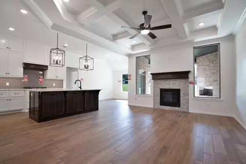 Living - 932 Hydrangea Way, Edmond, OK 73034 photo 7 of 18