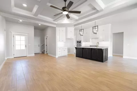 Living - 932 Hydrangea Way, Edmond, OK 73034 photo 7 of 18