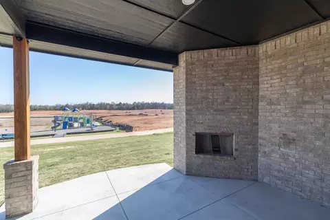Exterior - 932 Hydrangea Way, Edmond, OK 73034 photo 32 of 37