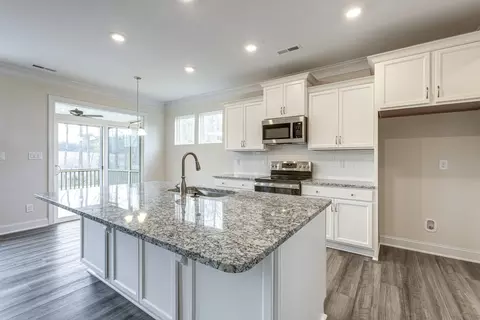 Kitchen - 3082 Constitution Ln, Gastonia, NC 28056 photo 5 of 8