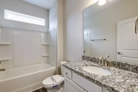 Bath - 3082 Constitution Ln, Gastonia, NC 28056 photo 5 of 6