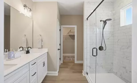 Bath - 3082 Constitution Ln, Gastonia, NC 28056 photo 6 of 6