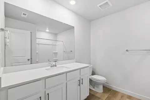 Bath - 862 Eden St, Eagle Mountain, UT 84005 photo 4 of 7