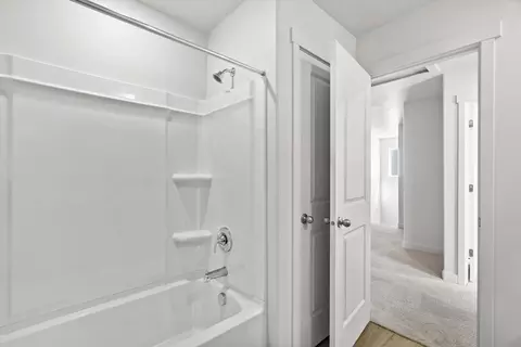 Bath - 862 Eden St, Eagle Mountain, UT 84005 photo 5 of 7