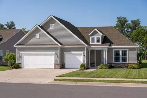 Exterior - 910 Arthur Trl, Aurora, OH 44202 photo 4 of 6