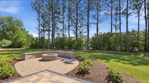 Exterior - 4402 Abercorn Dr, Suffolk, VA 23435 photo 5 of 13