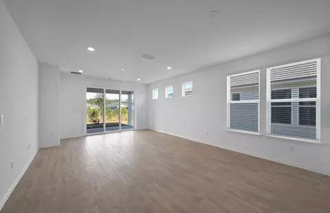 Living - 293 Ecliptic Loop, Yulee, FL 32097 photo 1 of 4