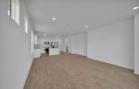 Living - 293 Ecliptic Loop, Yulee, FL 32097 photo 2 of 4