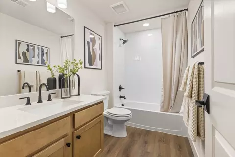 Bath - 5841 Aspenglow St, Longmont, CO 80504 photo 11 of 11