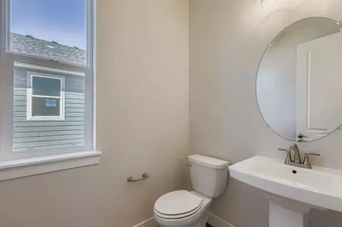Bath - 5841 Aspenglow St, Longmont, CO 80504 photo 1 of 11