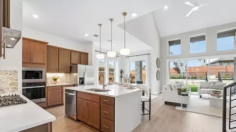 Kitchen - 2437 Tumbleweed Bnd, Leander, TX 78641 photo 5 of 8