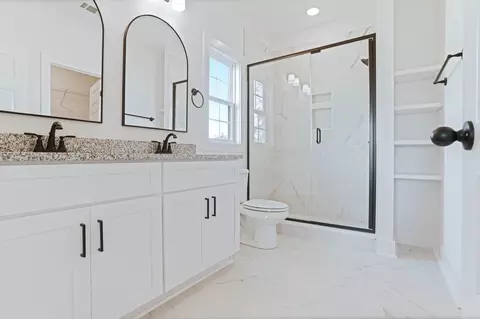 Bath - 100 Firefly Ln, Opelika, AL photo 1 of 4