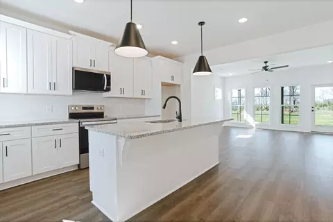 Kitchen - 100 Firefly Ln, Opelika, AL photo 2 of 4