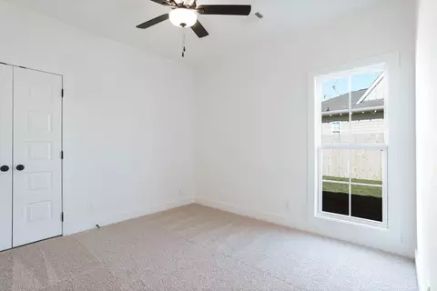 Bedroom - 100 Firefly Ln, Opelika, AL photo 3 of 7
