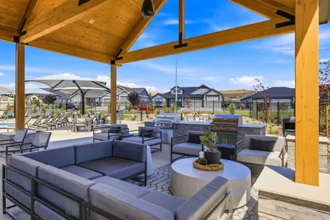 View/Area - 5716 Flathead Ave, Pasco, WA 99301 photo 1 of 8