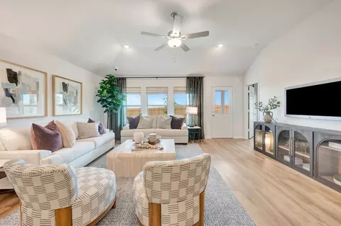 Living - 13503 Piscina Ave, Von Ormy, TX 78073 photo 3 of 4