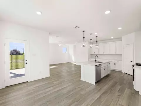 Kitchen - 3993 Olin Way, Celina, TX 75009 photo 4 of 4