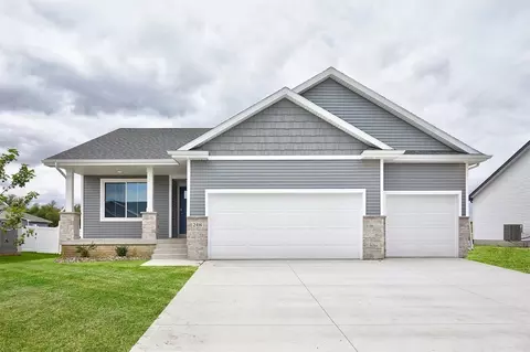 2414 Spruce St, Granger, IA 50109