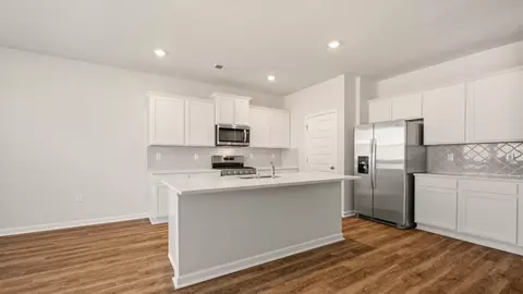 Kitchen - 539 Abbott Rd, Statham, GA 30666 photo 2 of 8