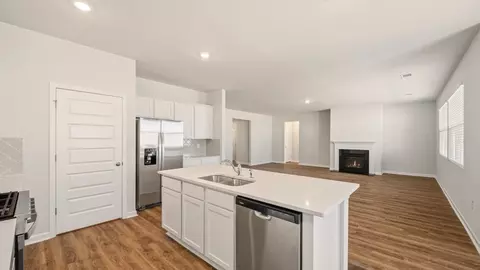 Kitchen - 539 Abbott Rd, Statham, GA 30666 photo 3 of 8