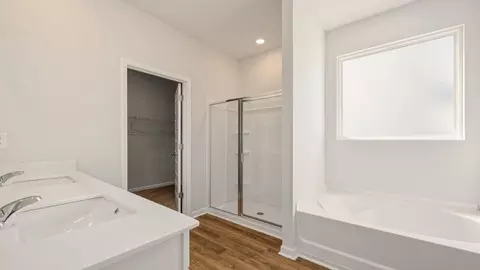 Bath - 539 Abbott Rd, Statham, GA 30666 photo 2 of 7